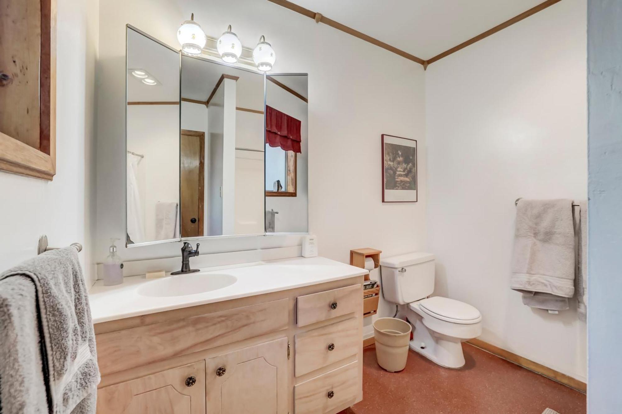 Spacious Classic Cabin Retreat- Near Lassen Mill Creek Ngoại thất bức ảnh
