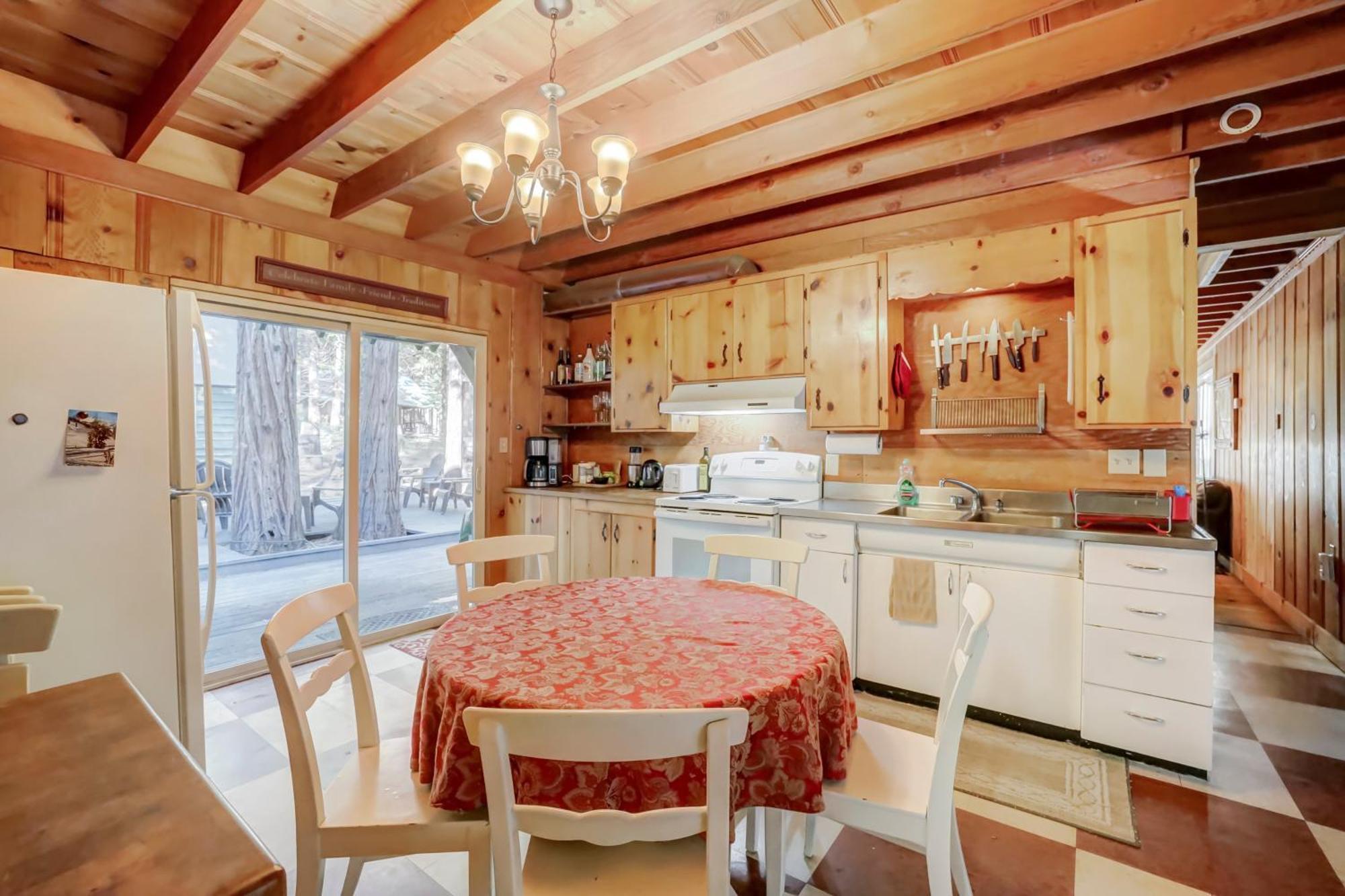 Spacious Classic Cabin Retreat- Near Lassen Mill Creek Ngoại thất bức ảnh