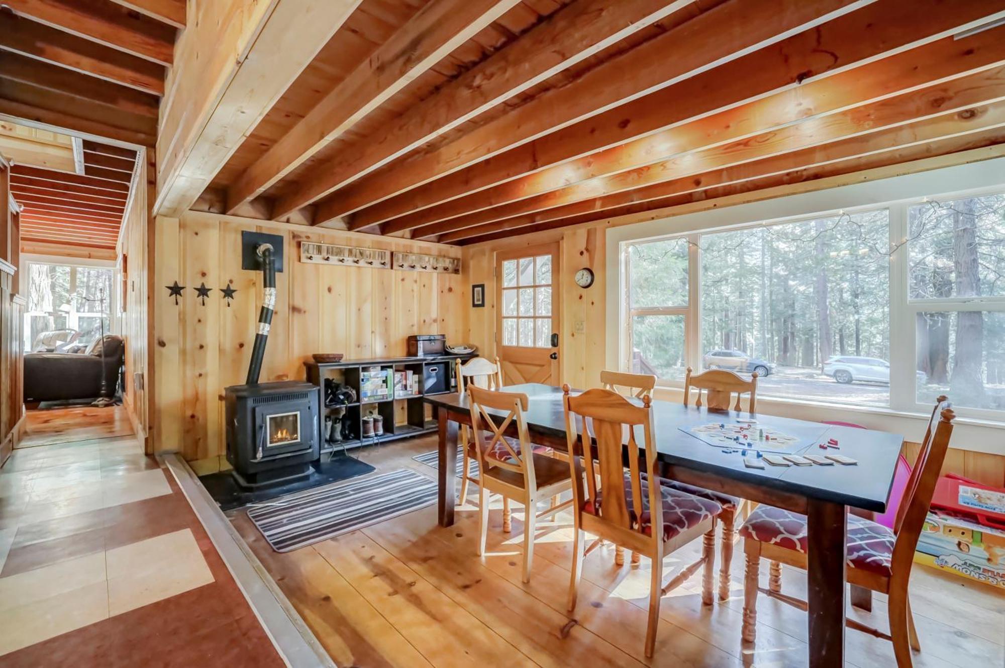 Spacious Classic Cabin Retreat- Near Lassen Mill Creek Ngoại thất bức ảnh